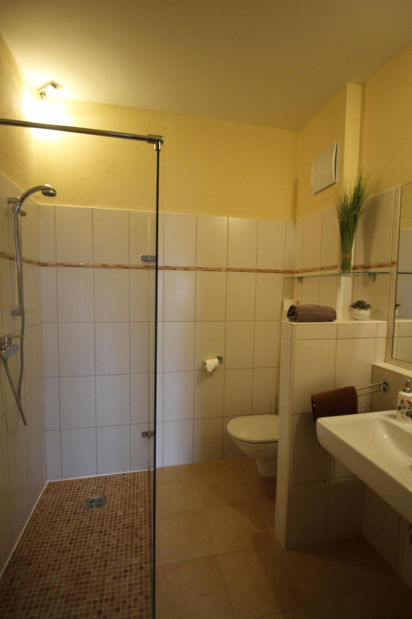 Rosenhotel - Serviced Apartments Zwentendorf Екстериор снимка