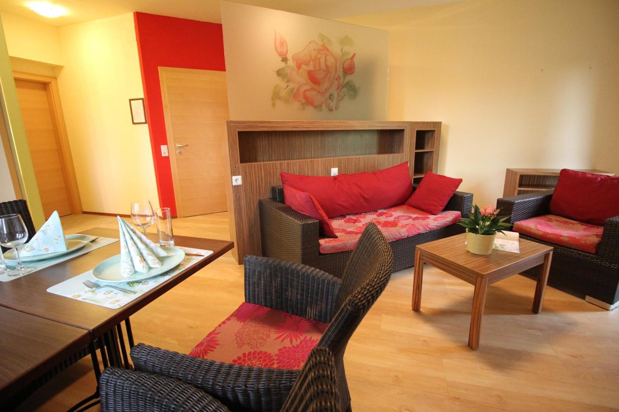 Rosenhotel - Serviced Apartments Zwentendorf Екстериор снимка