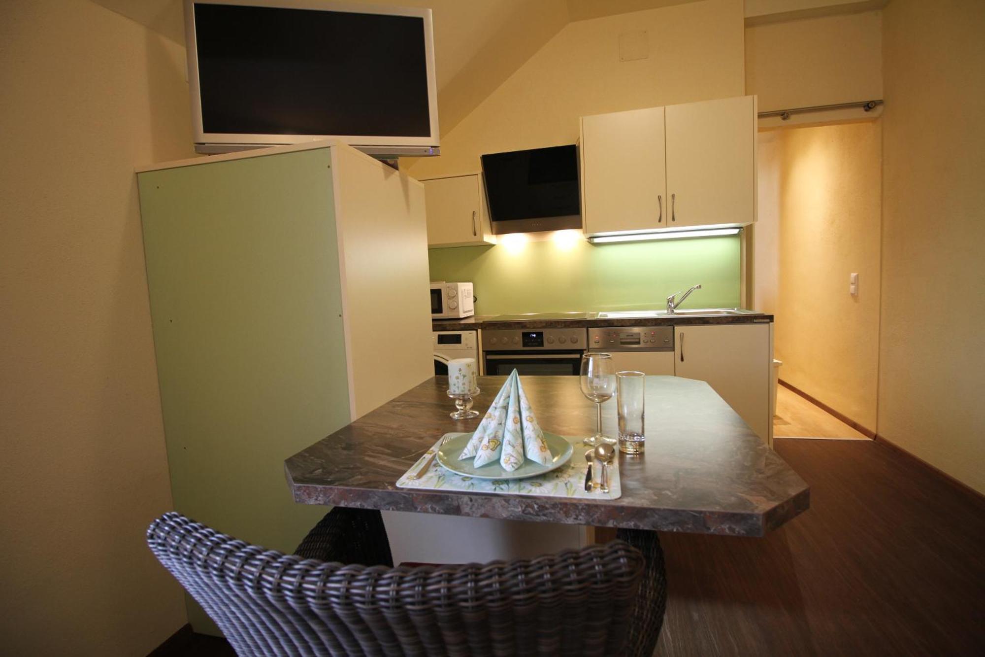 Rosenhotel - Serviced Apartments Zwentendorf Екстериор снимка