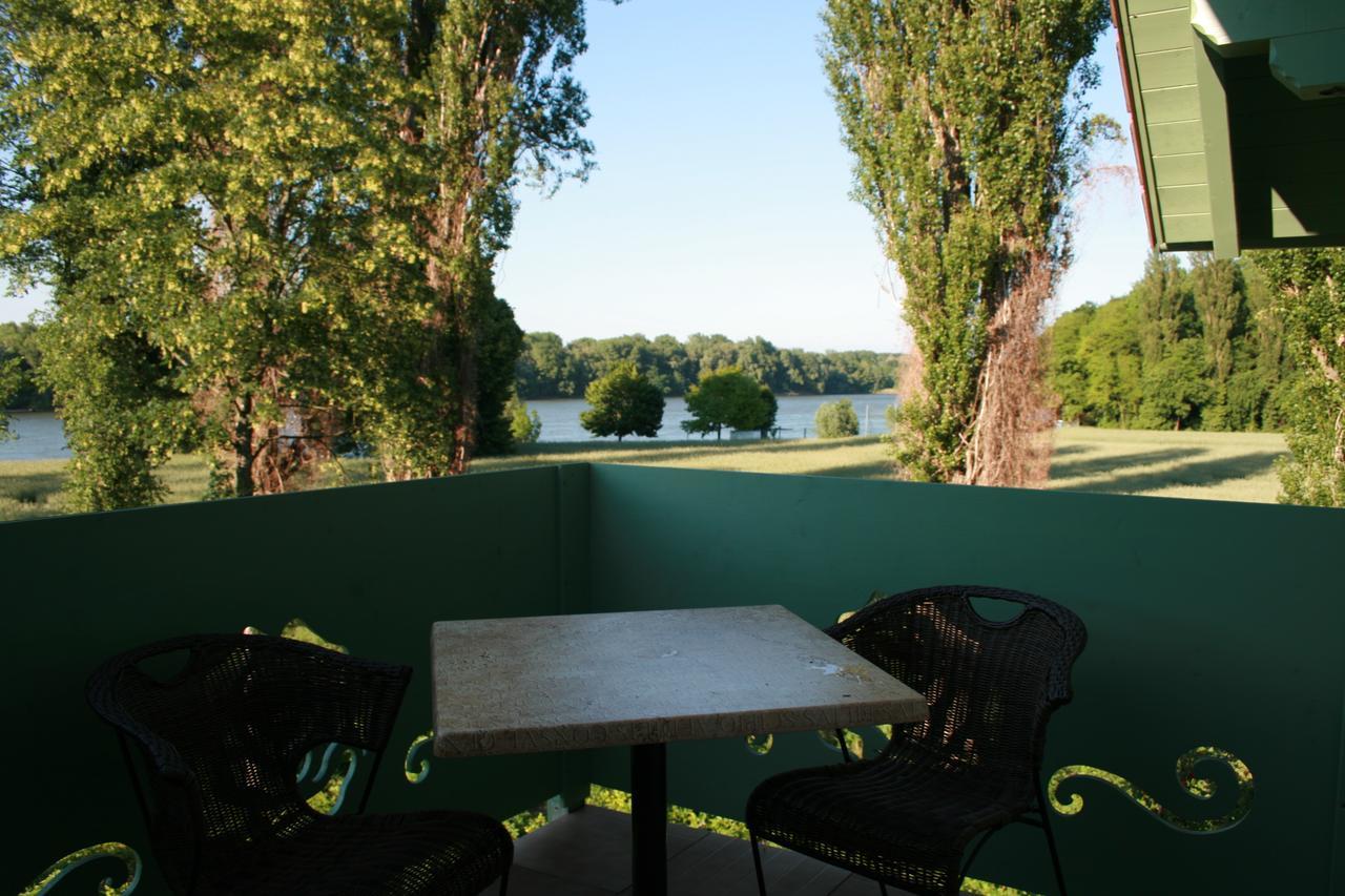 Rosenhotel - Serviced Apartments Zwentendorf Екстериор снимка